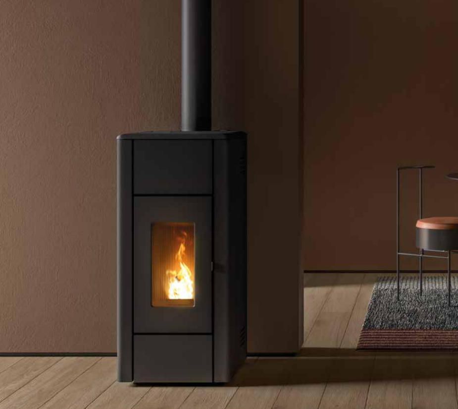 Poêle à granulés dans un salon