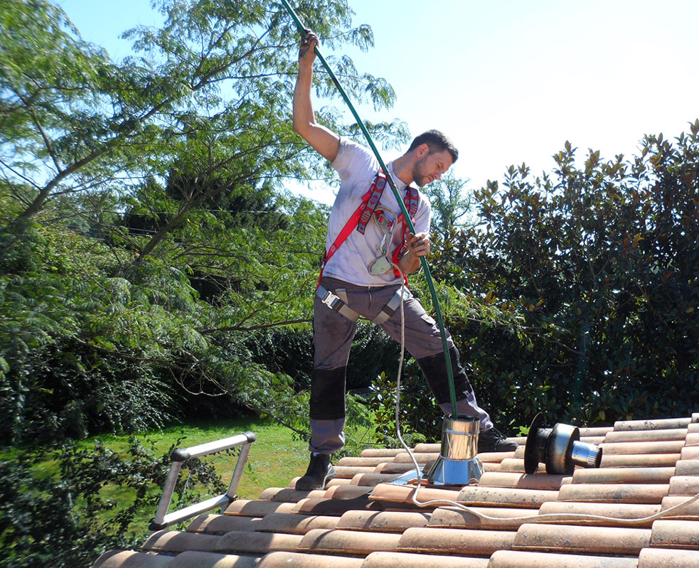 Ramonage de conduit par la toiture